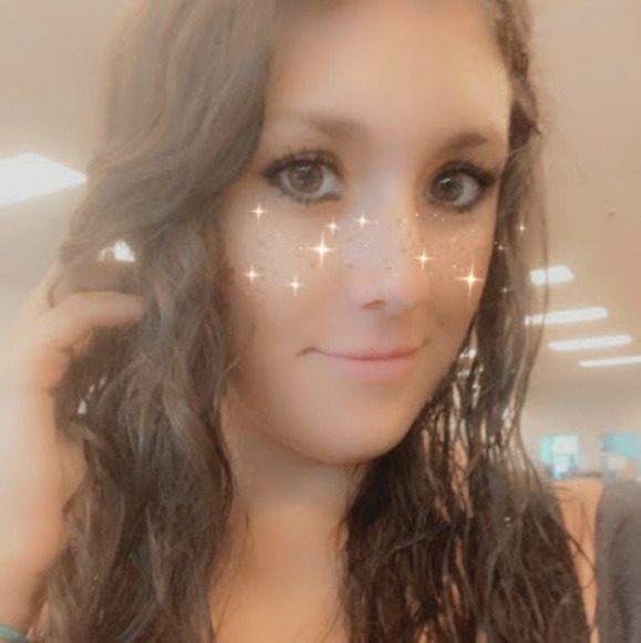 Meet your Posher, Gina - Picture 1 of 1